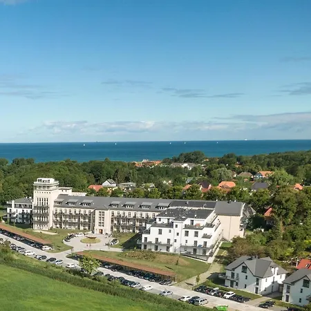 Grosser Strandkorb - Stilvolles Ferienapartment In Der Alten Seefahrtsschule * Wustrow (Fischland)
