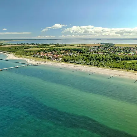Grosser Strandkorb - Stilvolles Ferienapartment In Der Alten Seefahrtsschule Lägenhet Wustrow (Fischland)