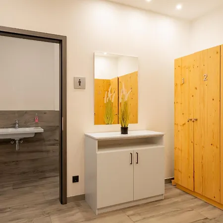 Lägenhet Grosser Strandkorb - Stilvolles Ferienapartment In Der Alten Seefahrtsschule Wustrow (Fischland)